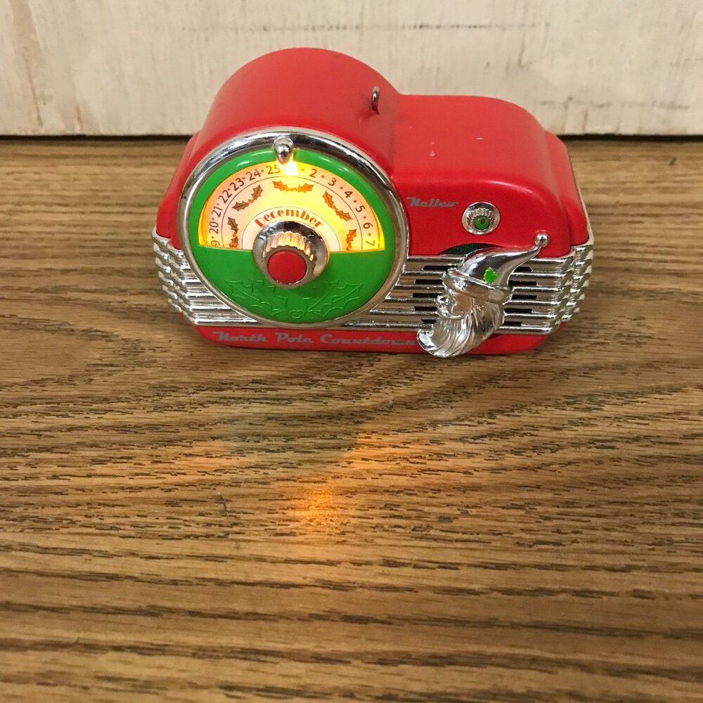 Hallmark Keepsake 2013 North Pole Countdown Radio with MP3 Player Red